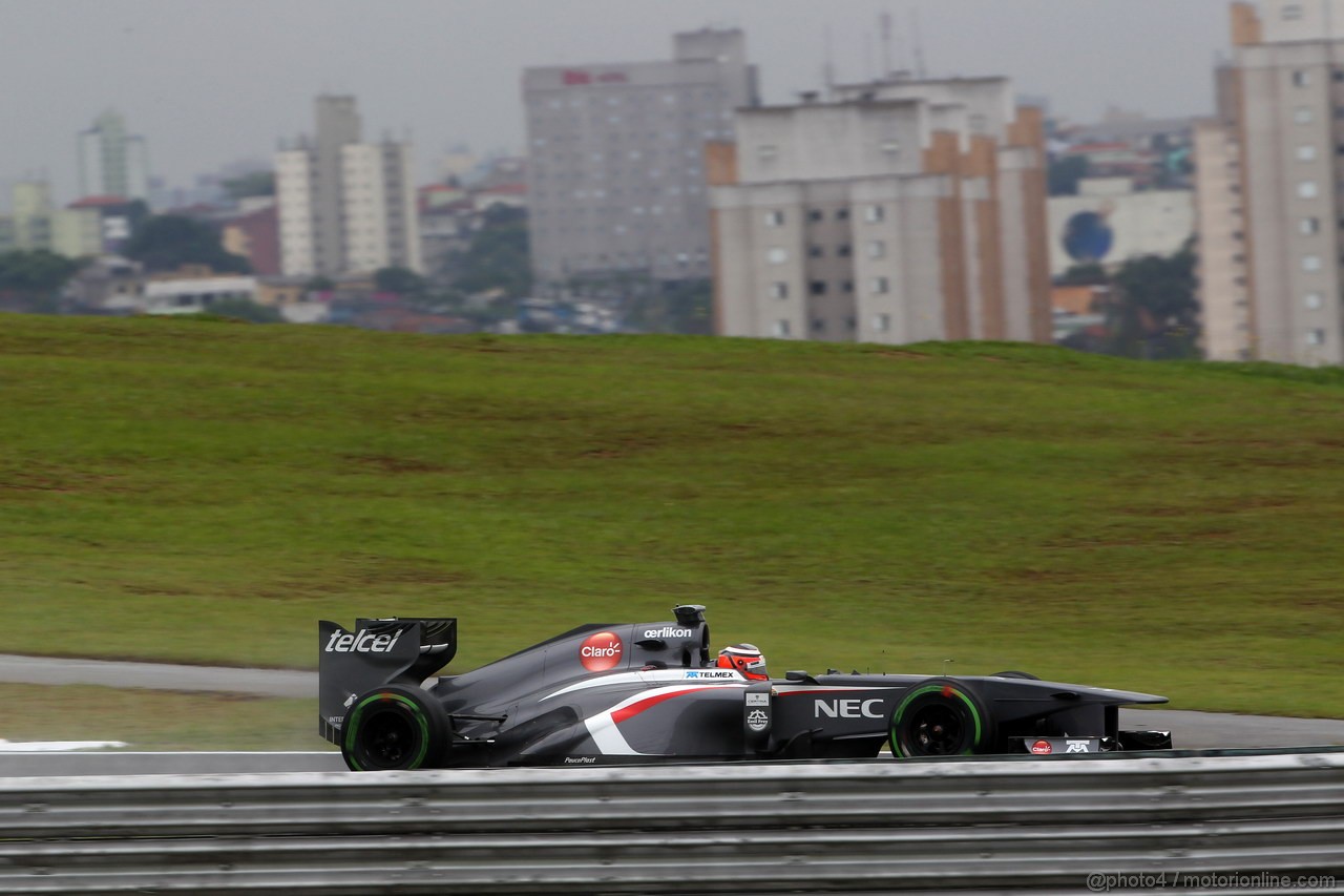 GP BRASILE, 22.11.2013- Prove Libere 1, Nico Hulkenberg (GER) Sauber F1 Team C32 