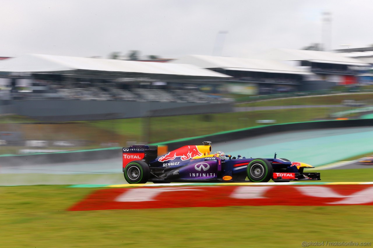 GP BRASILE, Sebastian Vettel (GER) Red Bull Racing RB9 22.11.2013- Prove Libere 1, 
