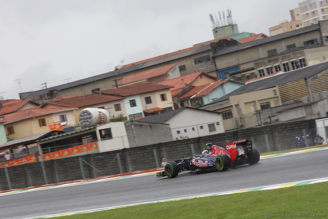 GP BRASILE, 22.11.2013- Prove Libere 1, Daniil Kvyat (RUS) Test Driver, Scuderia Toro Rosso STR8