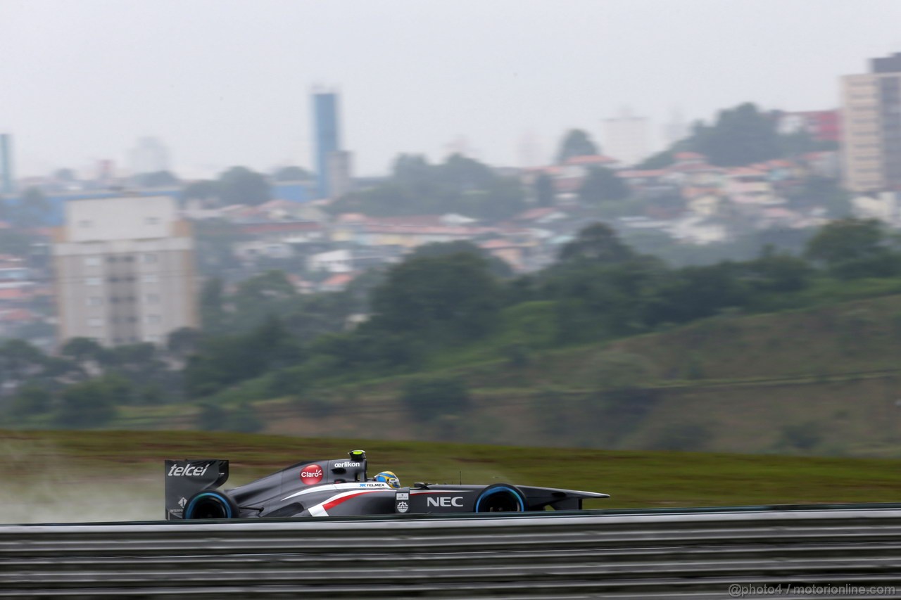 GP BRASILE, 22.11.2013- Prove Libere 2, Esteban Gutierrez (MEX), Sauber F1 Team C32 