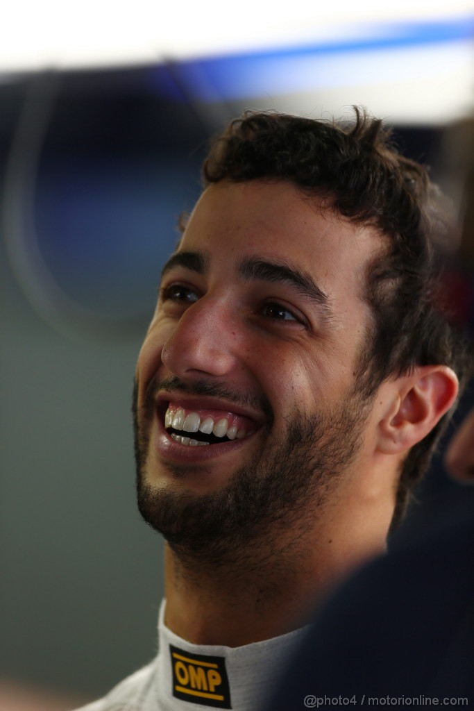 GP BRASILE, 22.11.2013- Prove Libere 2, Daniel Ricciardo (AUS) Scuderia Toro Rosso STR8 
