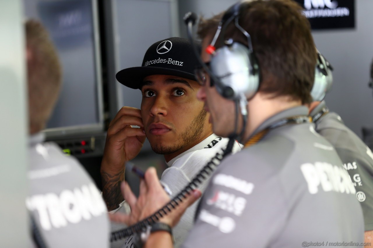GP BRASILE, 22.11.2013- Prove Libere 2, Lewis Hamilton (GBR) Mercedes AMG F1 W04 