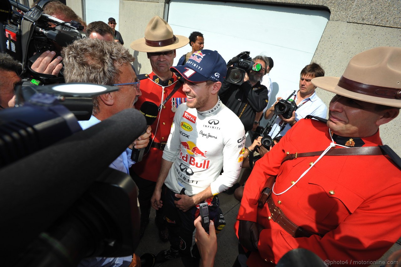 GP CANADA, 09.06.2013- Gara, Sebastian Vettel (GER) Red Bull Racing RB9 wit red coats