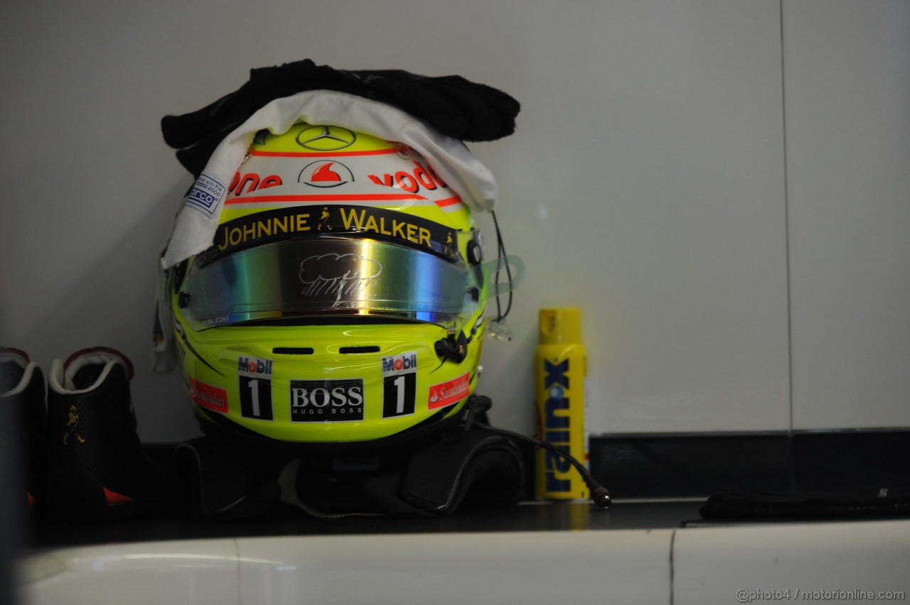 GP CANADA, 07.06.2013- Prove Libere 1, Sergio Perez (MEX) McLaren MP4-28 helmet