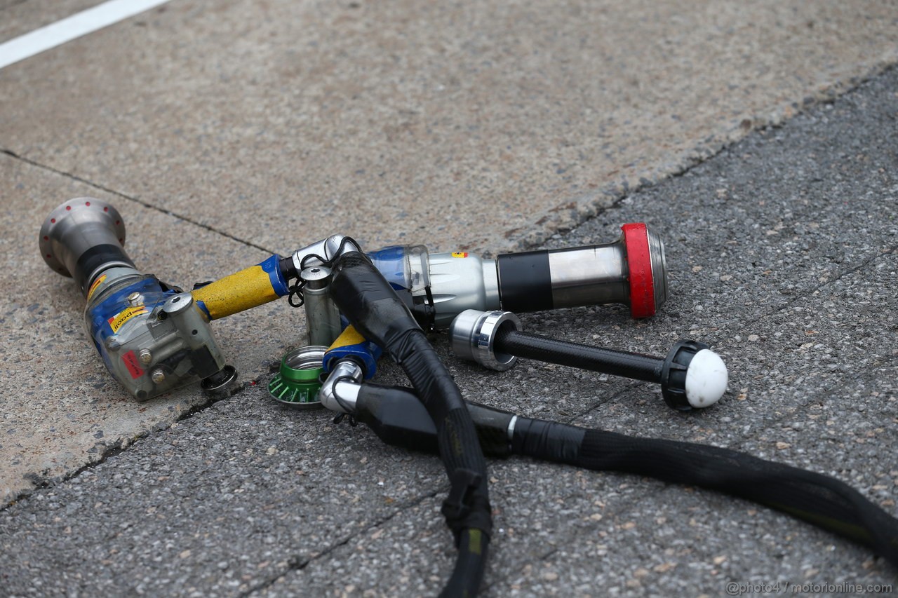 GP CANADA, 07.06.2013- Pit Stop  Pneumatic  gun