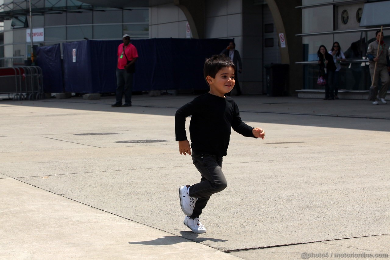 GP CINA, 14.04.2013- Felipe, son of Felipe Massa (BRA) Ferrari F138 