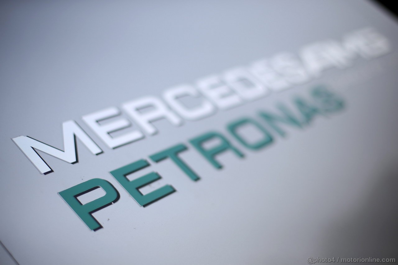 GP CINA, 14.04.2013- Mercedes logo