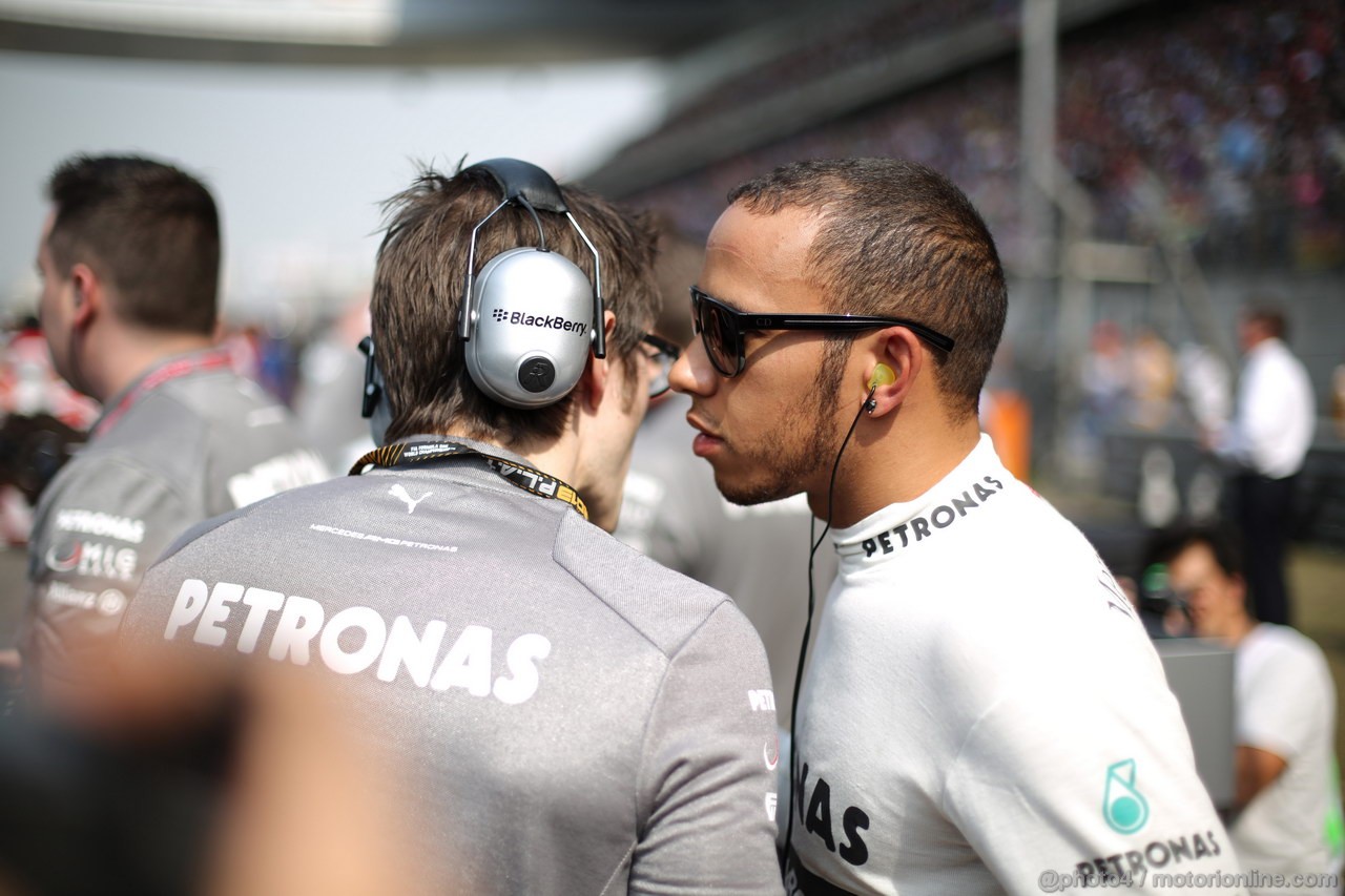 GP CINA, 14.04.2013- Gara, Lewis Hamilton (GBR) Mercedes AMG F1 W04 