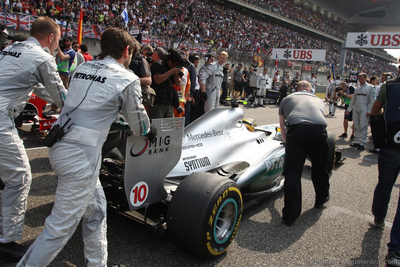 GP CINA, 14.04.2013- Gara, Lewis Hamilton (GBR) Mercedes AMG F1 W04 