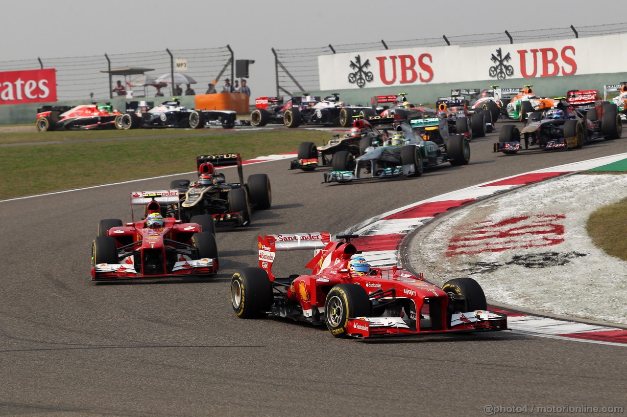 GP CINA, 14.04.2013- Gara, Fernando Alonso (ESP) Ferrari F138 davanti a Felipe Massa (BRA) Ferrari F138 