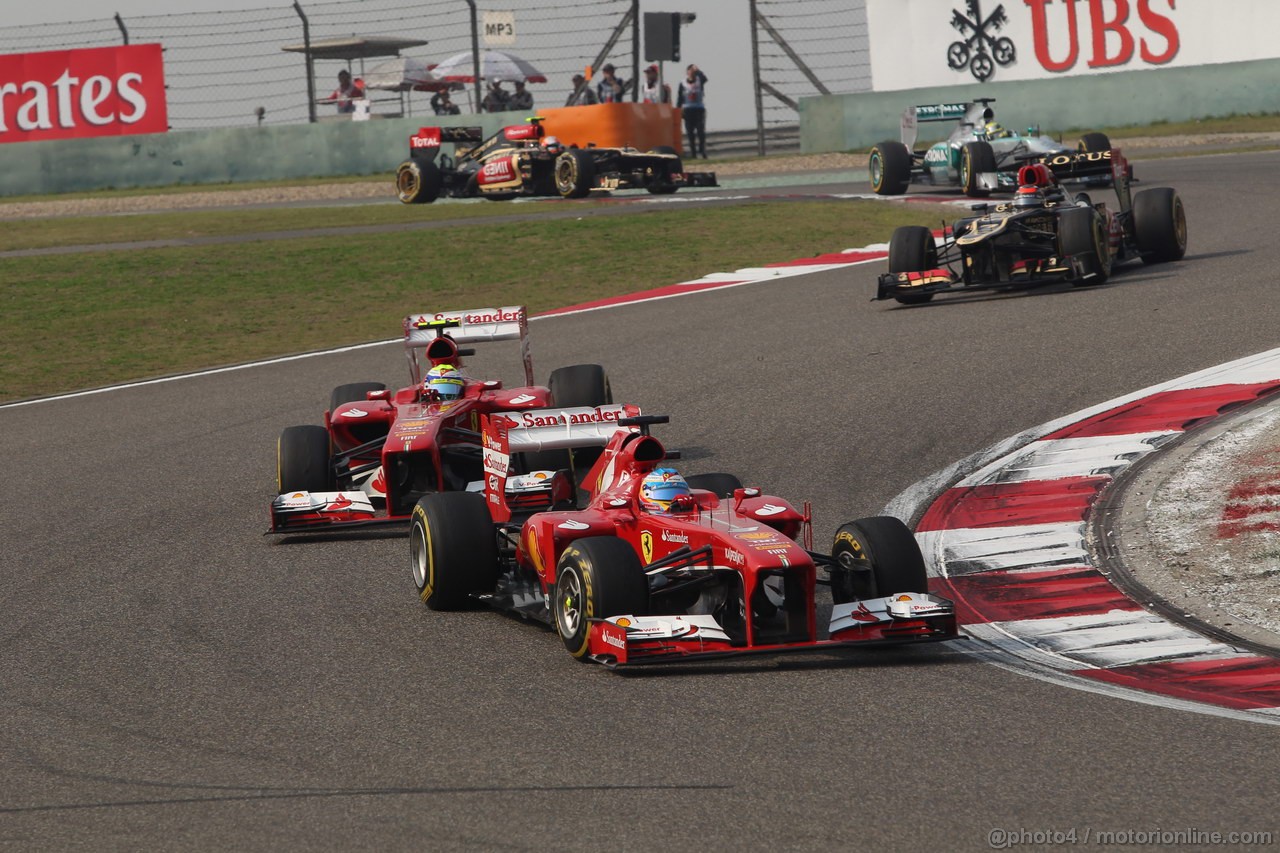 GP CINA, 14.04.2013- Gara, Fernando Alonso (ESP) Ferrari F138 davanti a Felipe Massa (BRA) Ferrari F138 