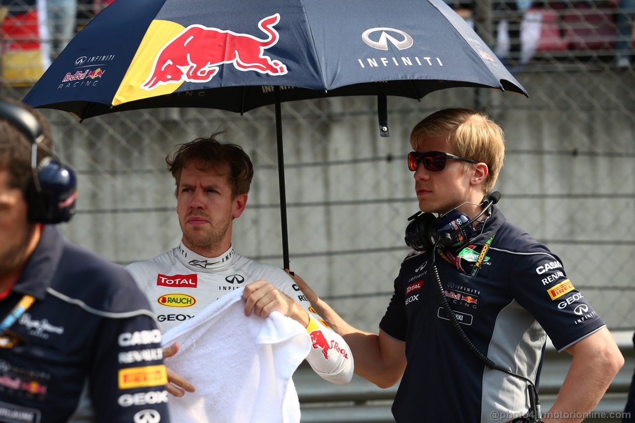 GP CINA, 14.04.2013- Gara, Sebastian Vettel (GER) Red Bull Racing RB9 