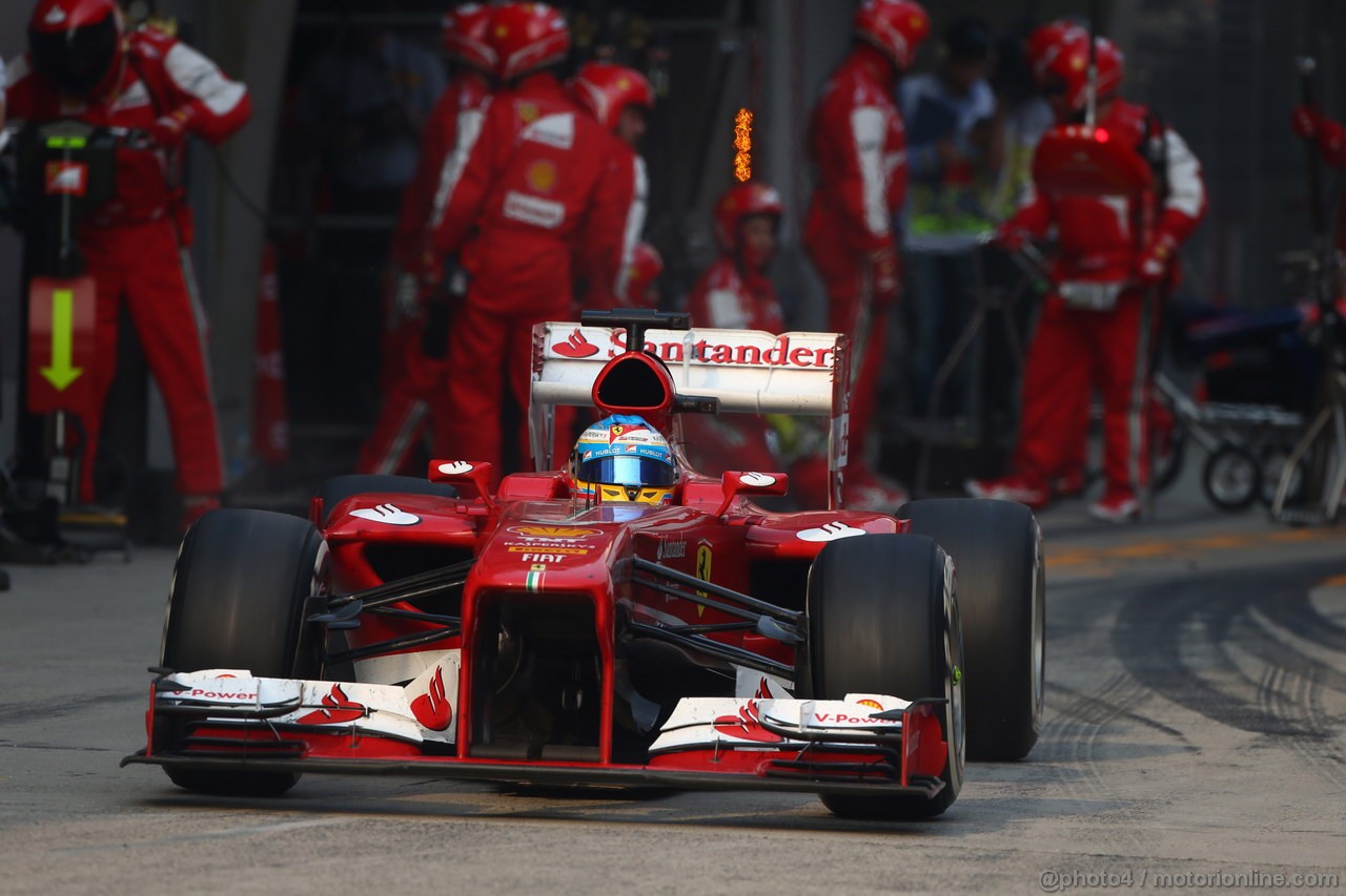 GP CINA, 14.04.2013- Gara, Pit stop, Fernando Alonso (ESP) Ferrari F138 