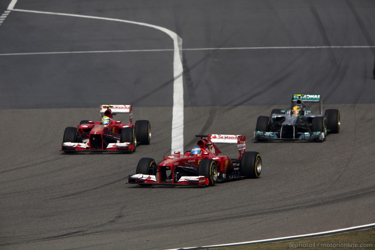 GP CINA, 14.04.2013- Gara, Fernando Alonso (ESP) Ferrari F138 e Felipe Massa (BRA) Ferrari F138 