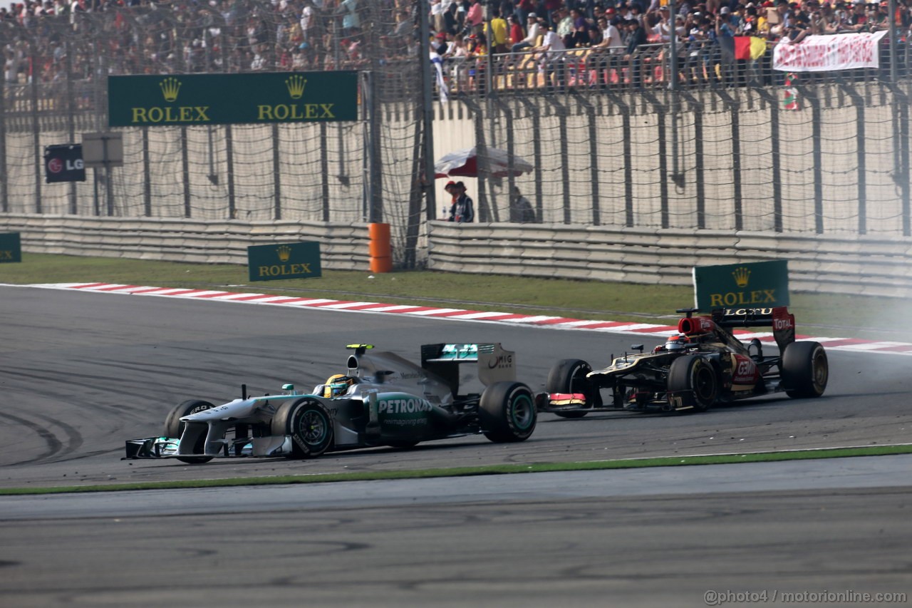 GP CINA, 14.04.2013- Gara, Lewis Hamilton (GBR) Mercedes AMG F1 W04 e Kimi Raikkonen (FIN) Lotus F1 Team E21 