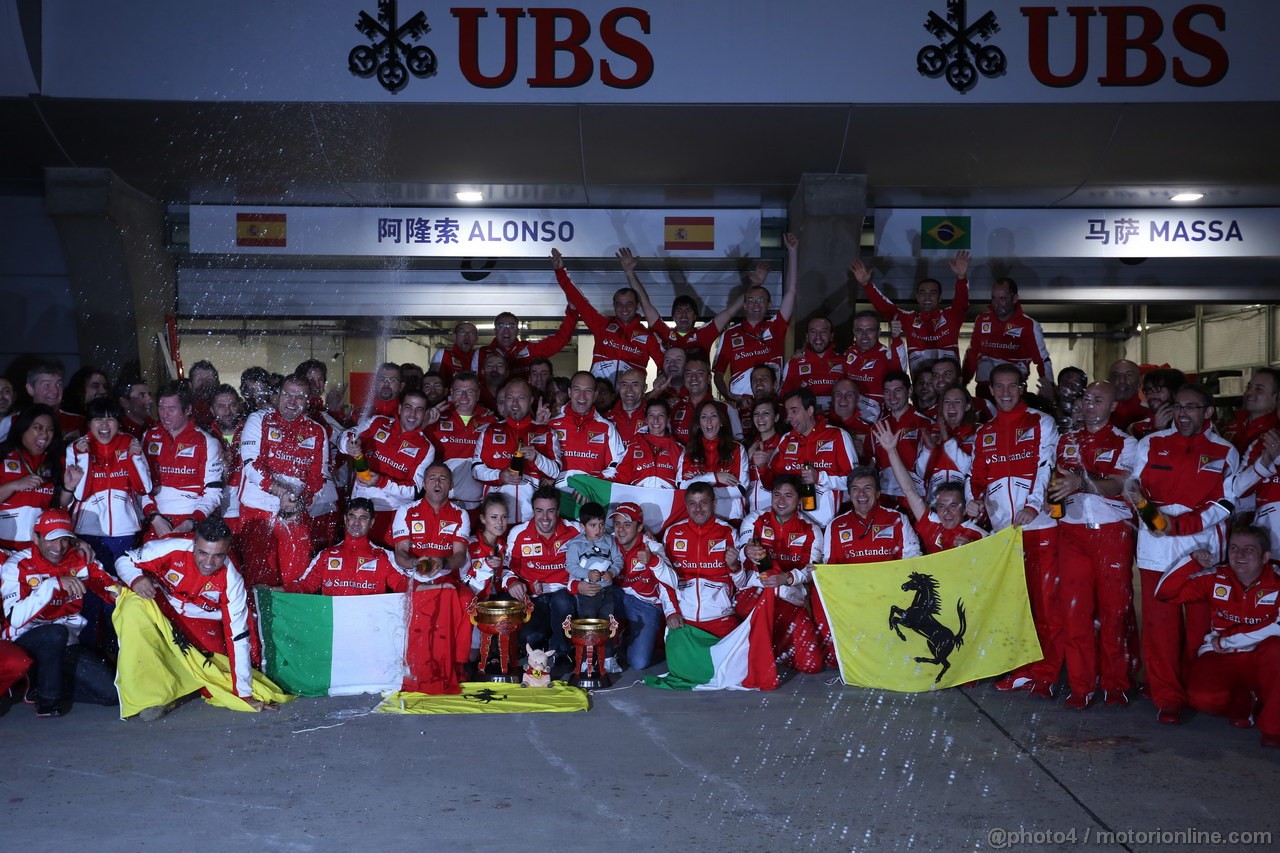 GP CINA, 14.04.2013- Gara, Festeggiamenti, Fernando Alonso (ESP) Ferrari F138 vincitore 