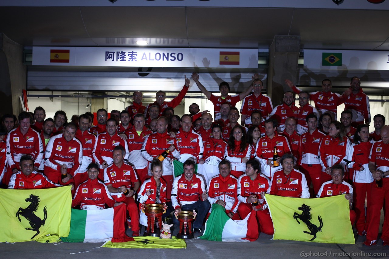 GP CINA, 14.04.2013- Gara, Festeggiamenti, Fernando Alonso (ESP) Ferrari F138 vincitore 