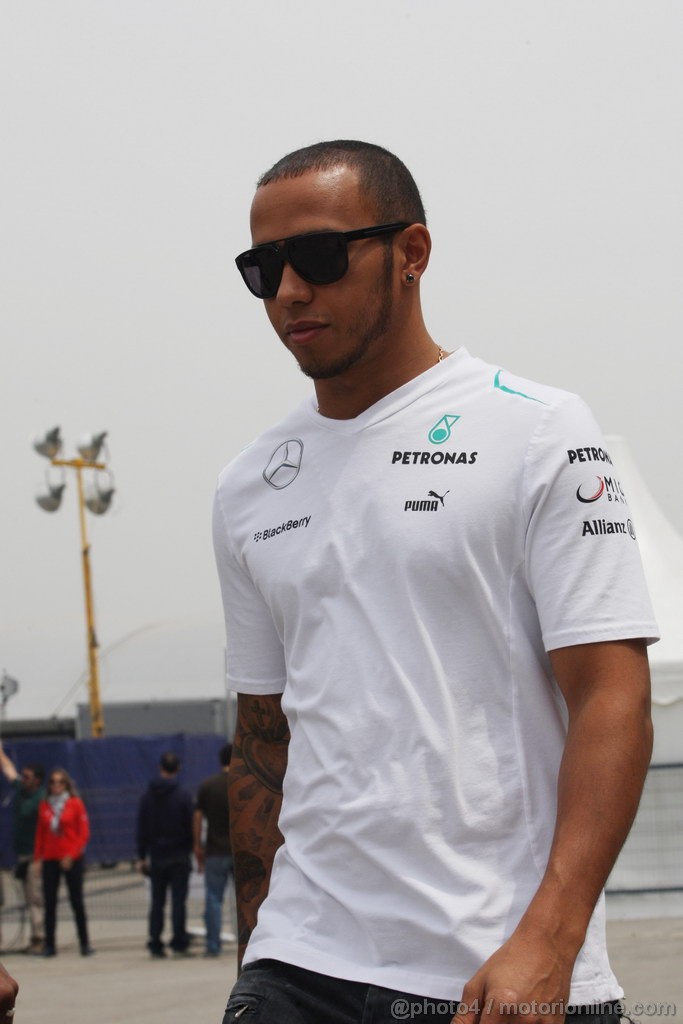 GP CINA, 11.04.2013- Lewis Hamilton (GBR) Mercedes AMG F1 W04 