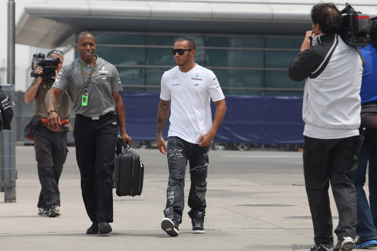 GP CINA, 11.04.2013- Lewis Hamilton (GBR) Mercedes AMG F1 W04