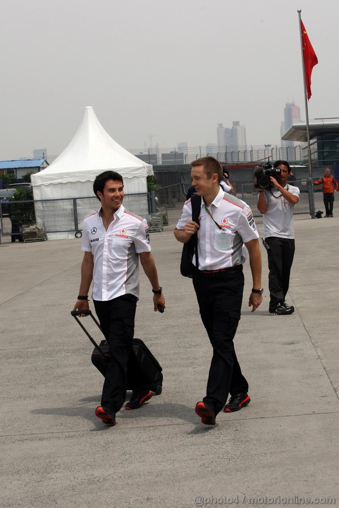 GP CINA, 11.04.2013- Sergio Perez (MEX) McLaren MP4-28 