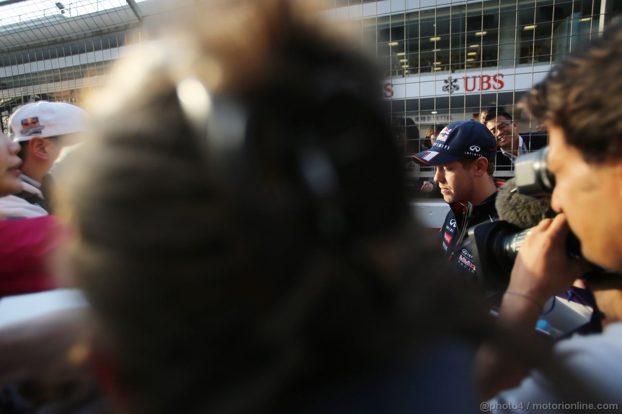 GP CINA, 11.04.2013- Sebastian Vettel (GER) Red Bull Racing RB9 