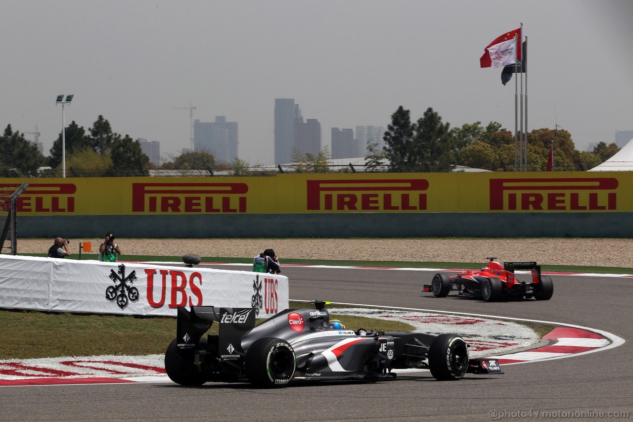 GP CINA, 13.04.2013- Prove Libere 3, Esteban Gutierrez (MEX), Sauber F1 Team C32 