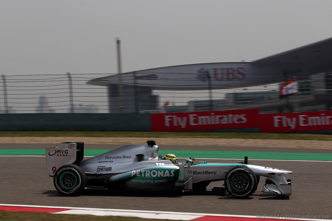 GP CINA, 13.04.2013- Prove Libere 3, Nico Rosberg (GER) Mercedes AMG F1 W04 