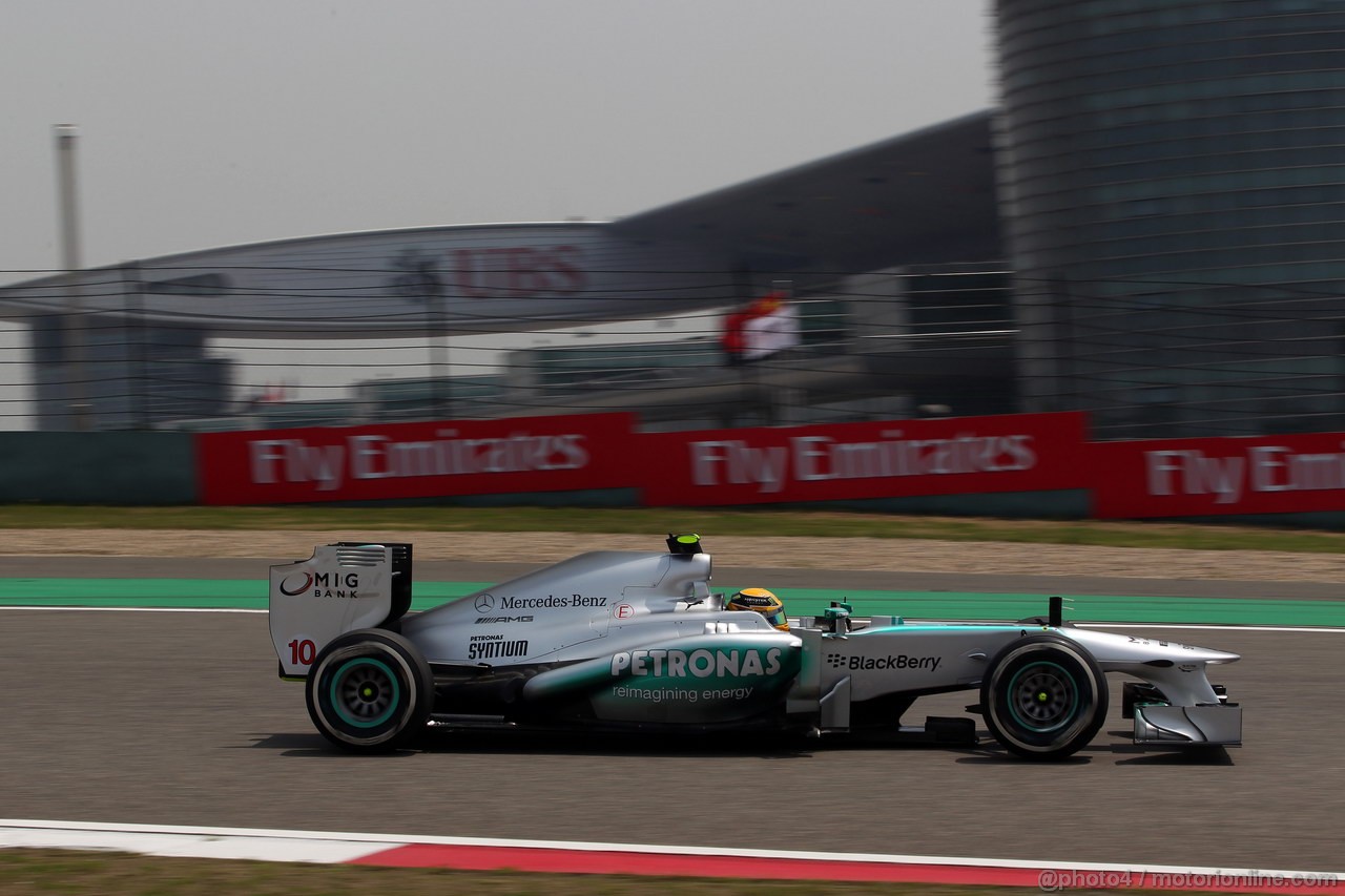 GP CINA, 13.04.2013- Prove Libere 3, Lewis Hamilton (GBR) Mercedes AMG F1 W04 