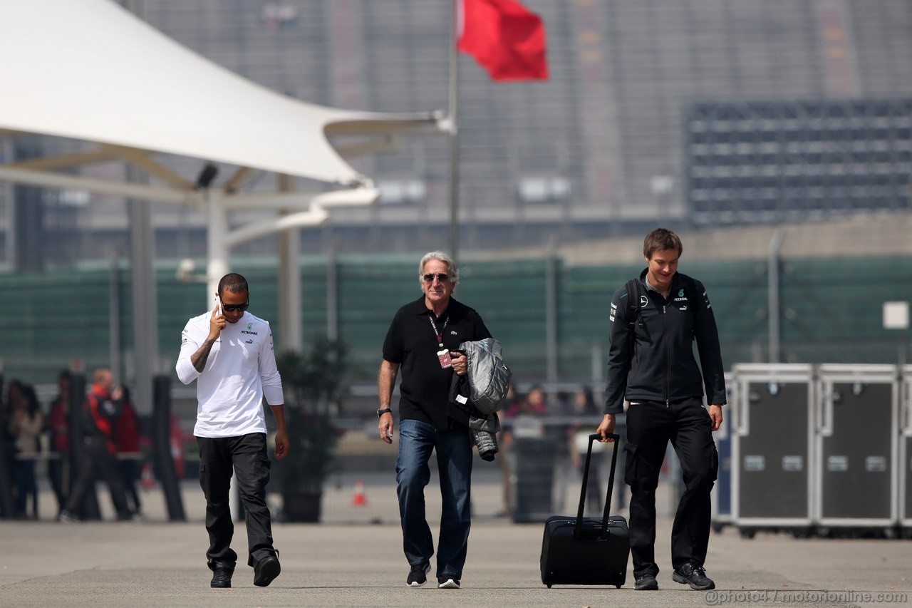 GP CINA, 13.04.2013- Lewis Hamilton (GBR) Mercedes AMG F1 W04