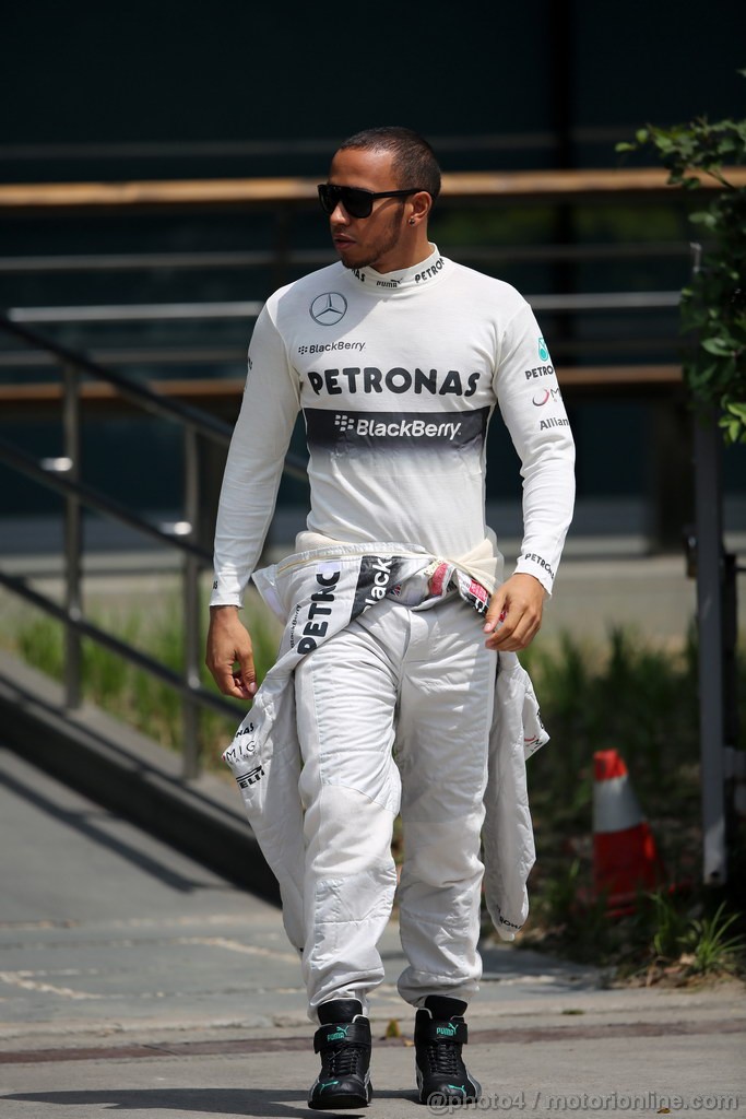 GP CINA, 13.04.2013- Prove Libere 3, Lewis Hamilton (GBR) Mercedes AMG F1 W04 