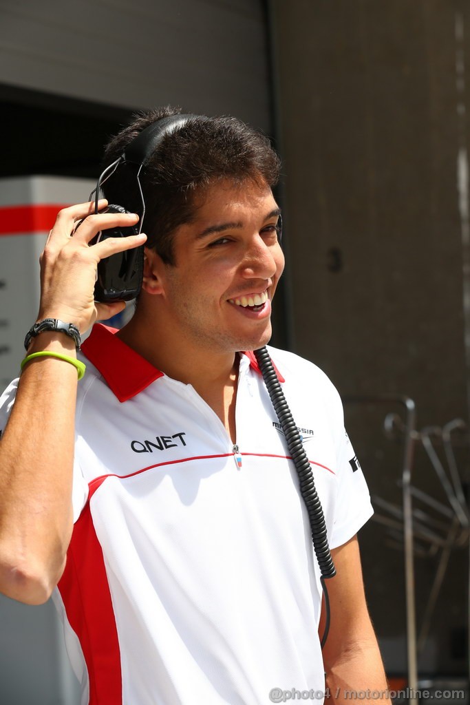 GP CINA, 13.04.2013- Rodolfo Gonzales (VEN), Test Driver Marussia