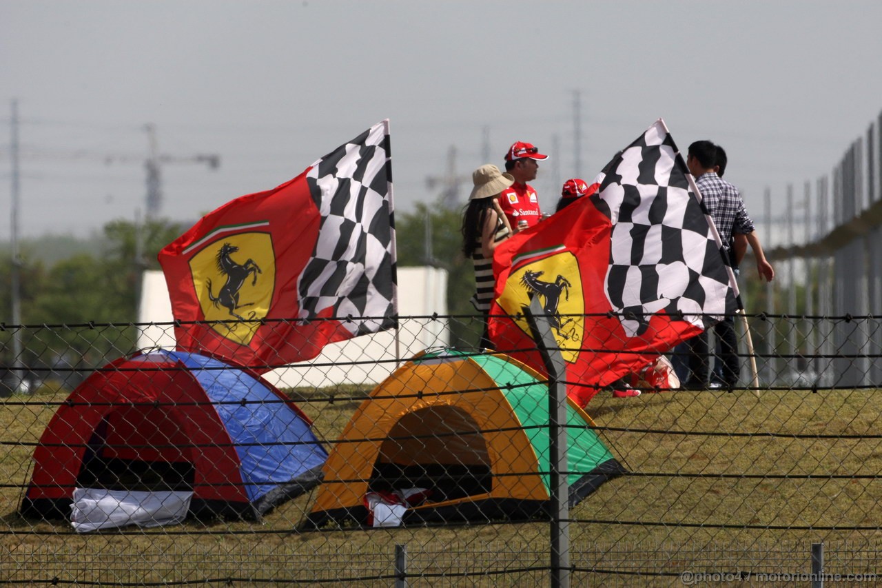 GP CINA, 13.04.2013- Qualifiche, Fans