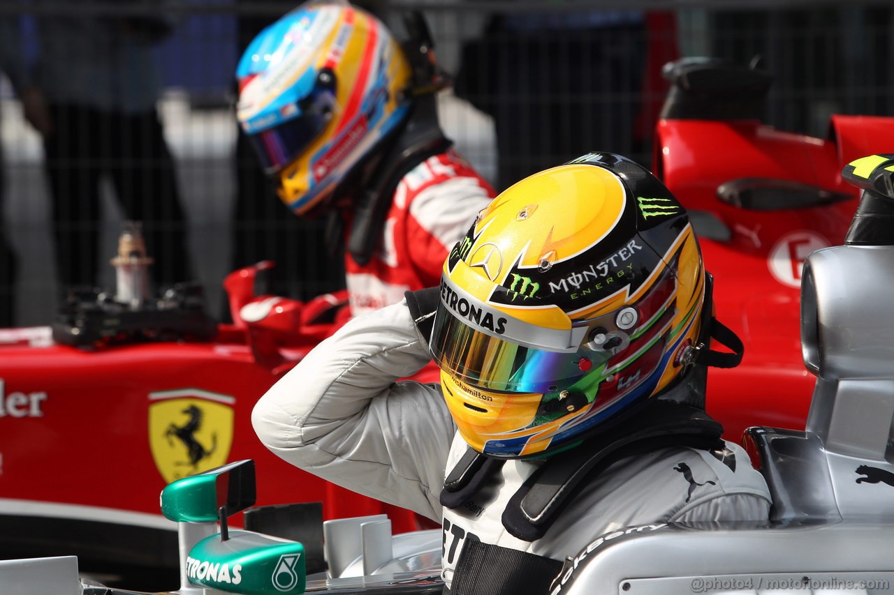 GP CINA, 13.04.2013- Qualifiche, Fernando Alonso (ESP) Ferrari F138 e Lewis Hamilton (GBR) Mercedes AMG F1 W04 pole position 