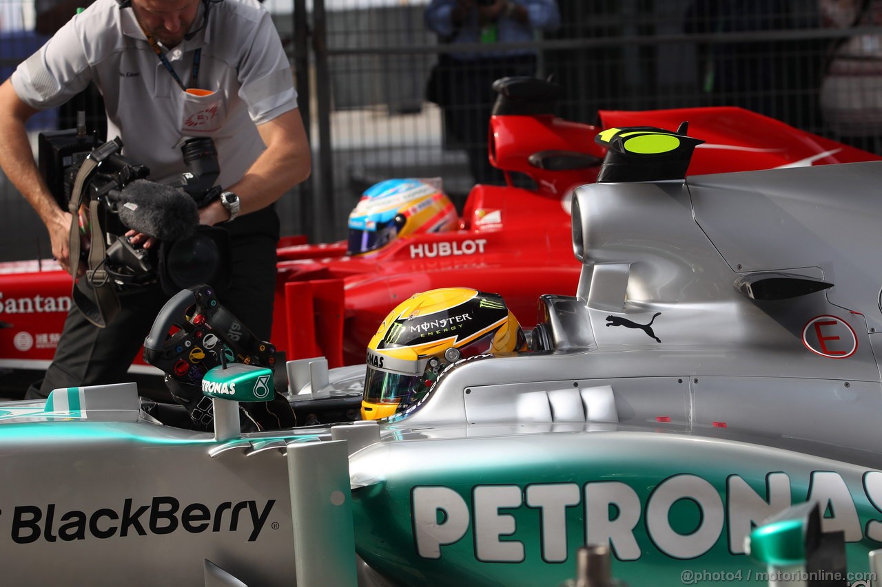 GP CINA, 13.04.2013- Qualifiche, Lewis Hamilton (GBR) Mercedes AMG F1 W04 pole position