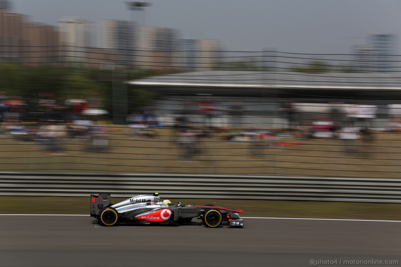 GP CINA, 13.04.2013- Qualifiche, Lewis Hamilton (GBR) Mercedes AMG F1 W04 