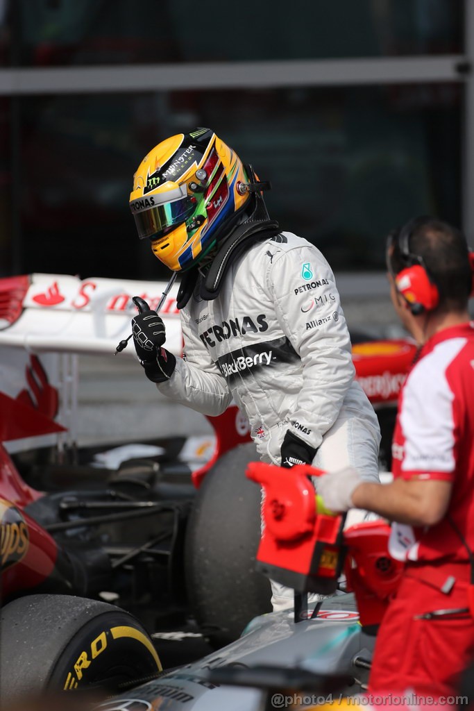 GP CINA, 13.04.2013- Qualifiche, Lewis Hamilton (GBR) Mercedes AMG F1 W04 pole position 