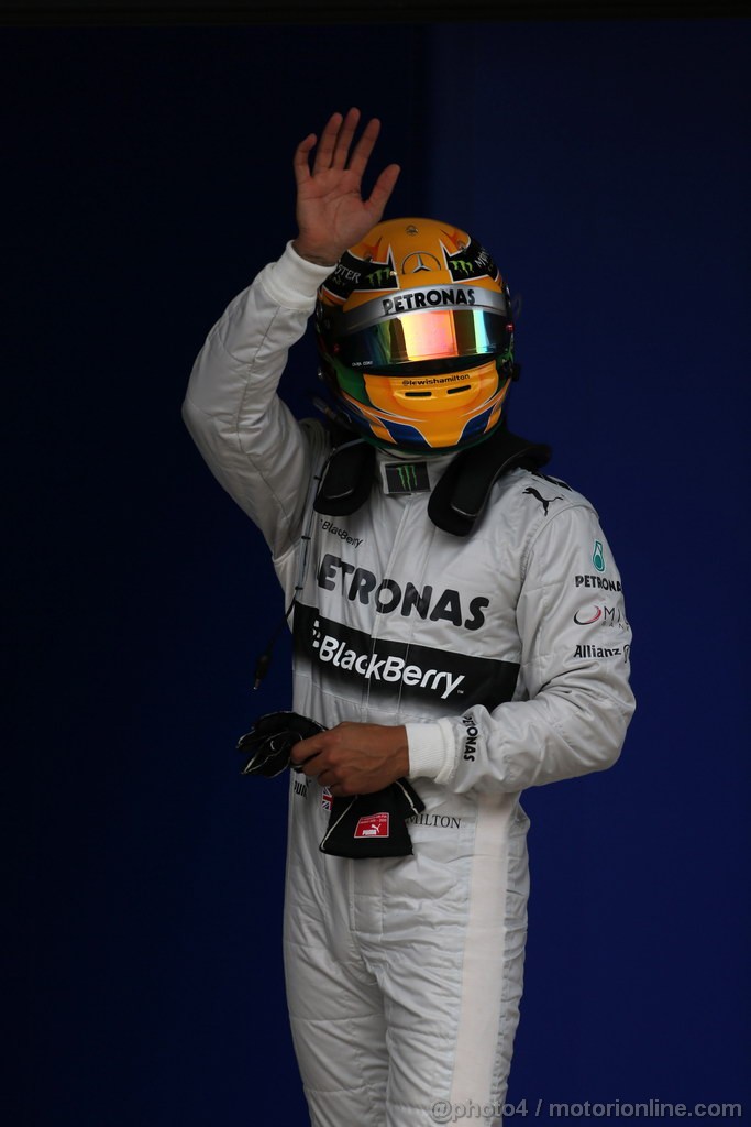 GP CINA, 13.04.2013- Qualifiche, Lewis Hamilton (GBR) Mercedes AMG F1 W04 pole position
