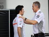 GP CINA, 13.04.2013- Free Practice 3, Sergio Perez (MEX) McLaren MP4-28 e Martin Whitmarsh (GBR), Chief Executive Officer Mclaren 