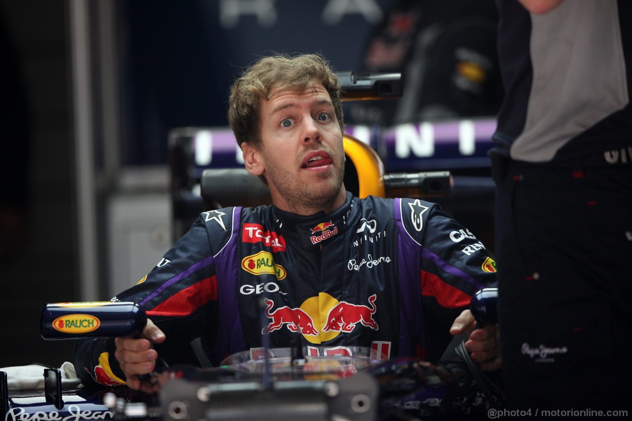 GP CINA, 12.04.2013- Sebastian Vettel (GER) Red Bull Racing RB9 