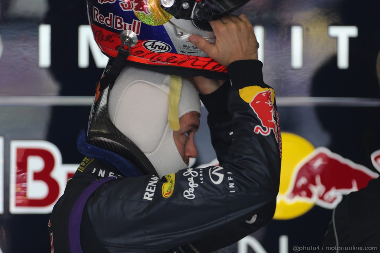 GP CINA, 12.04.2013- Prove Libere 1, Sebastian Vettel (GER) Red Bull Racing RB9