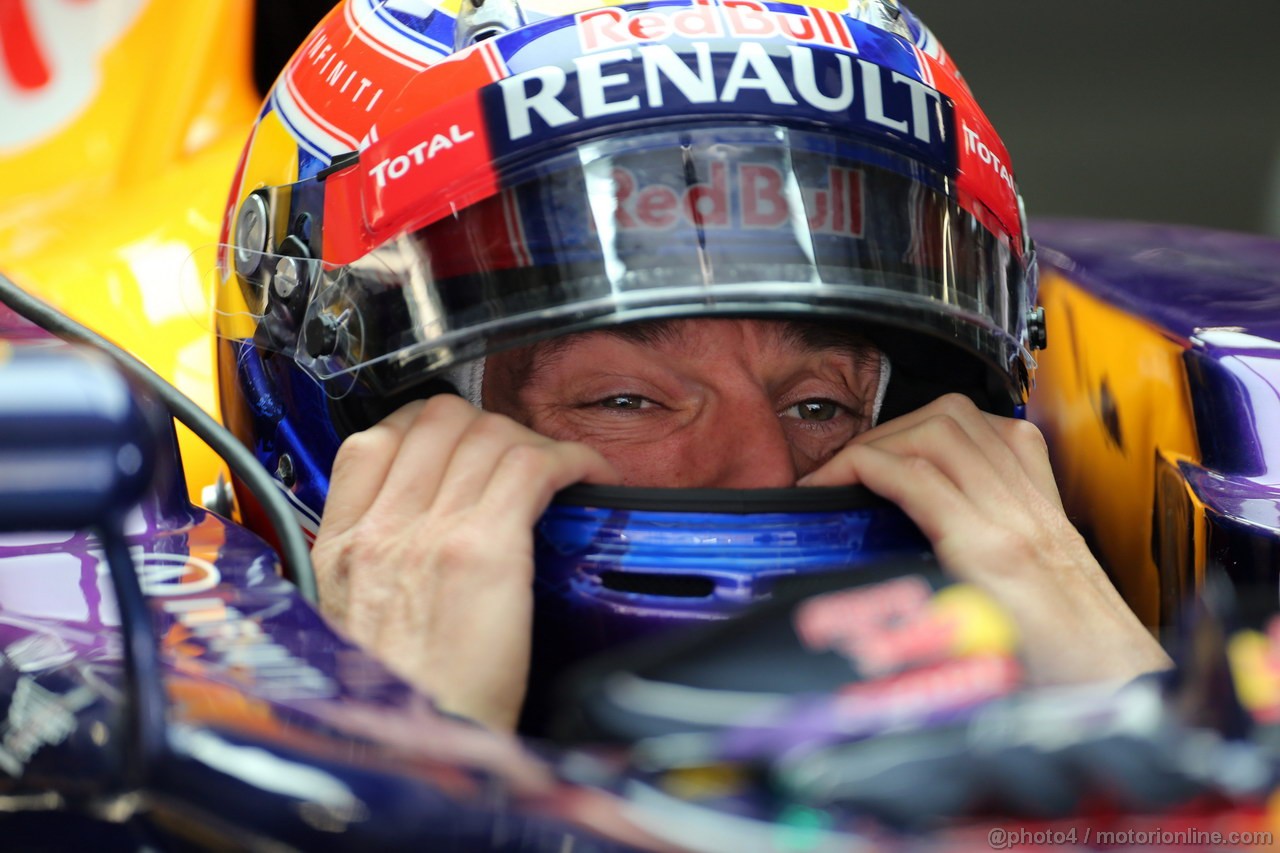 GP CINA, 12.04.2013- Prove Libere 1, Mark Webber (AUS) Red Bull Racing RB9 