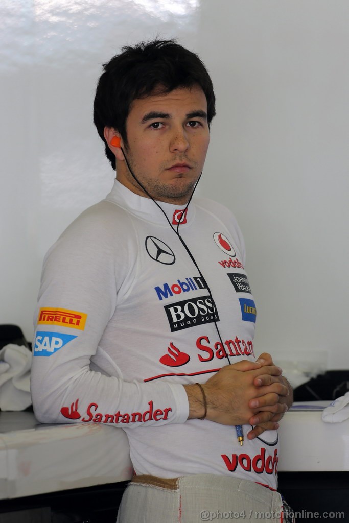 GP CINA, 12.04.2013- Prove Libere 1, Sergio Perez (MEX) McLaren MP4-28