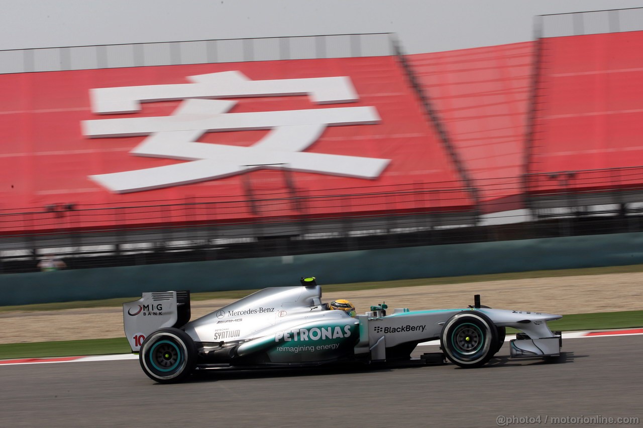 GP CINA, 12.04.2013- Prove Libere 1, Lewis Hamilton (GBR) Mercedes AMG F1 W04 
