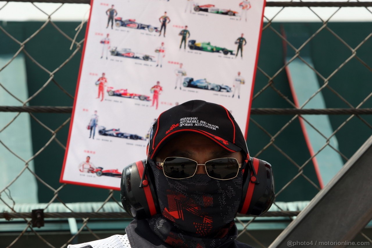 GP CINA, 12.04.2013- Prove Libere 1, Atmosphere