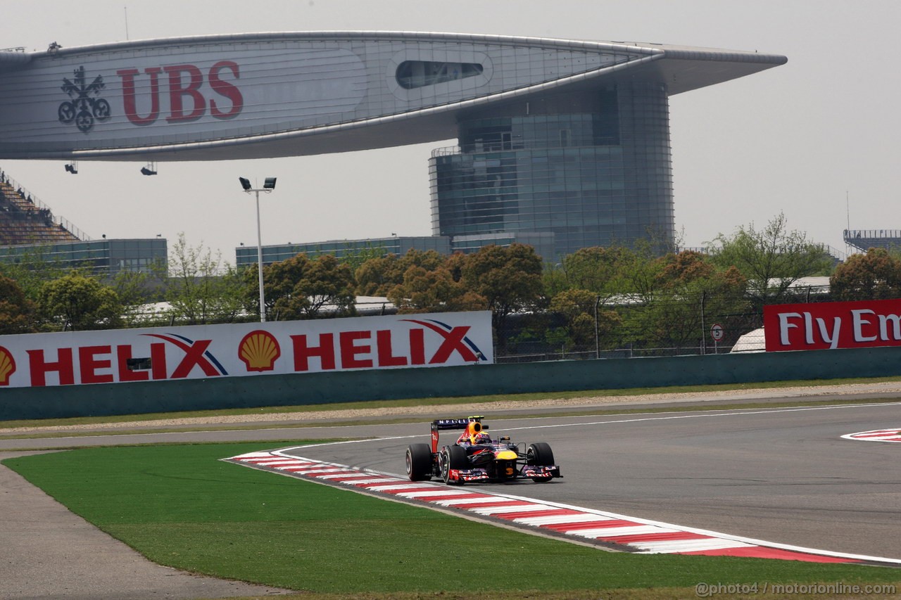 GP CINA, 12.04.2013- Prove Libere 1, Mark Webber (AUS) Red Bull Racing RB9 