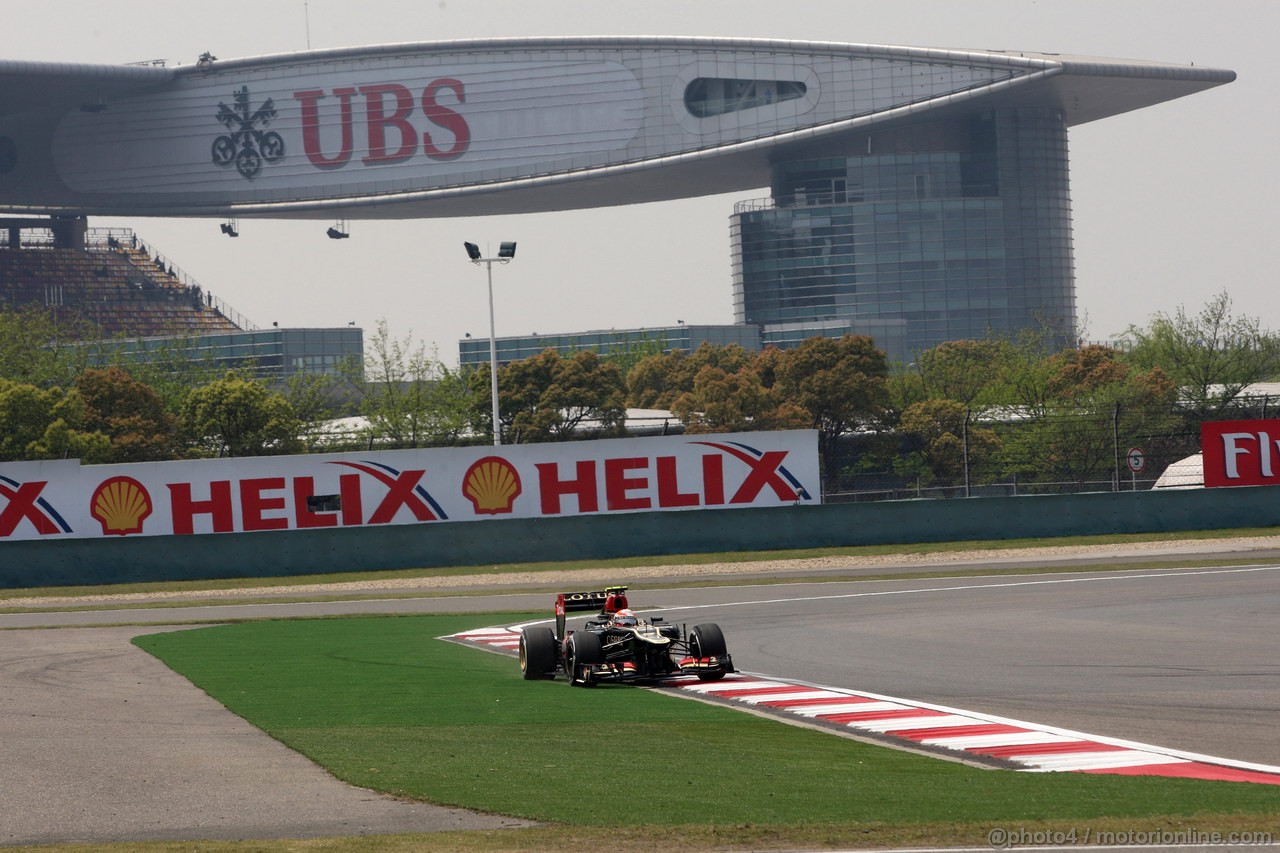 GP CINA, 12.04.2013- Prove Libere 1, Romain Grosjean (FRA) Lotus F1 Team E21 