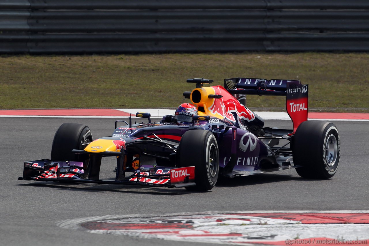 GP CINA, 12.04.2013- Prove Libere 1, Sebastian Vettel (GER) Red Bull Racing RB9
