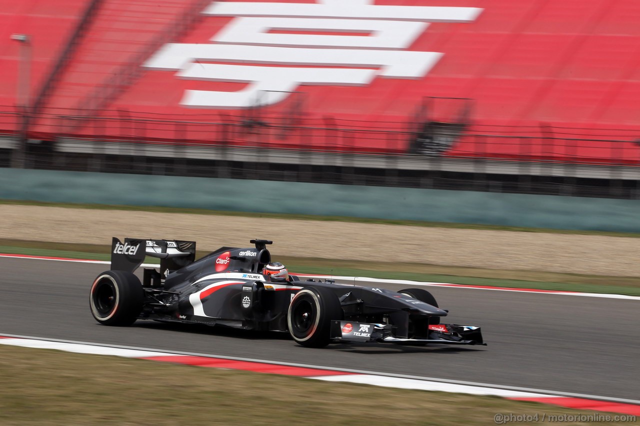 GP CINA, 12.04.2013- Prove Libere 1, Nico Hulkenberg (GER) Sauber F1 Team C32 