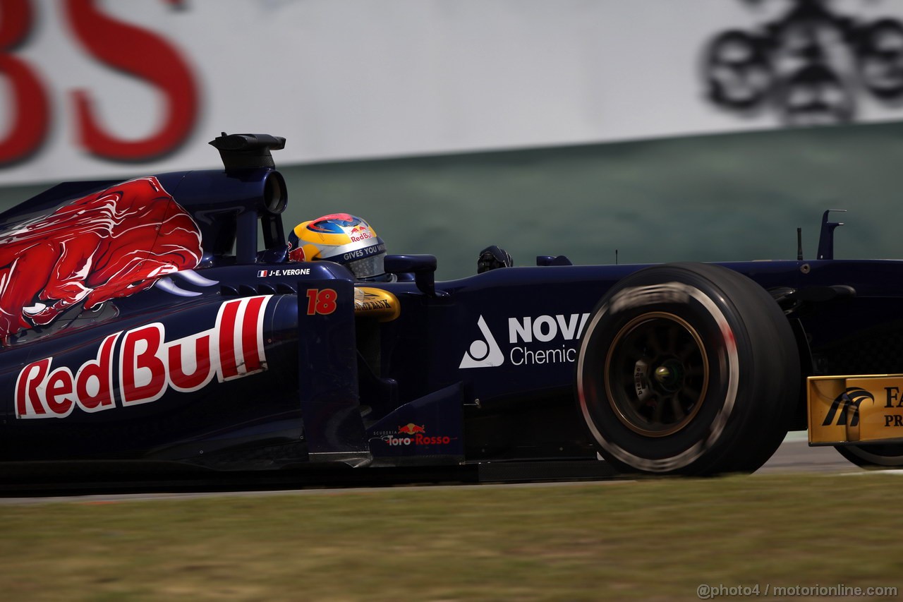 GP CINA, 12.04.2013- Prove Libere 1, Jean-Eric Vergne (FRA) Scuderia Toro Rosso STR8 