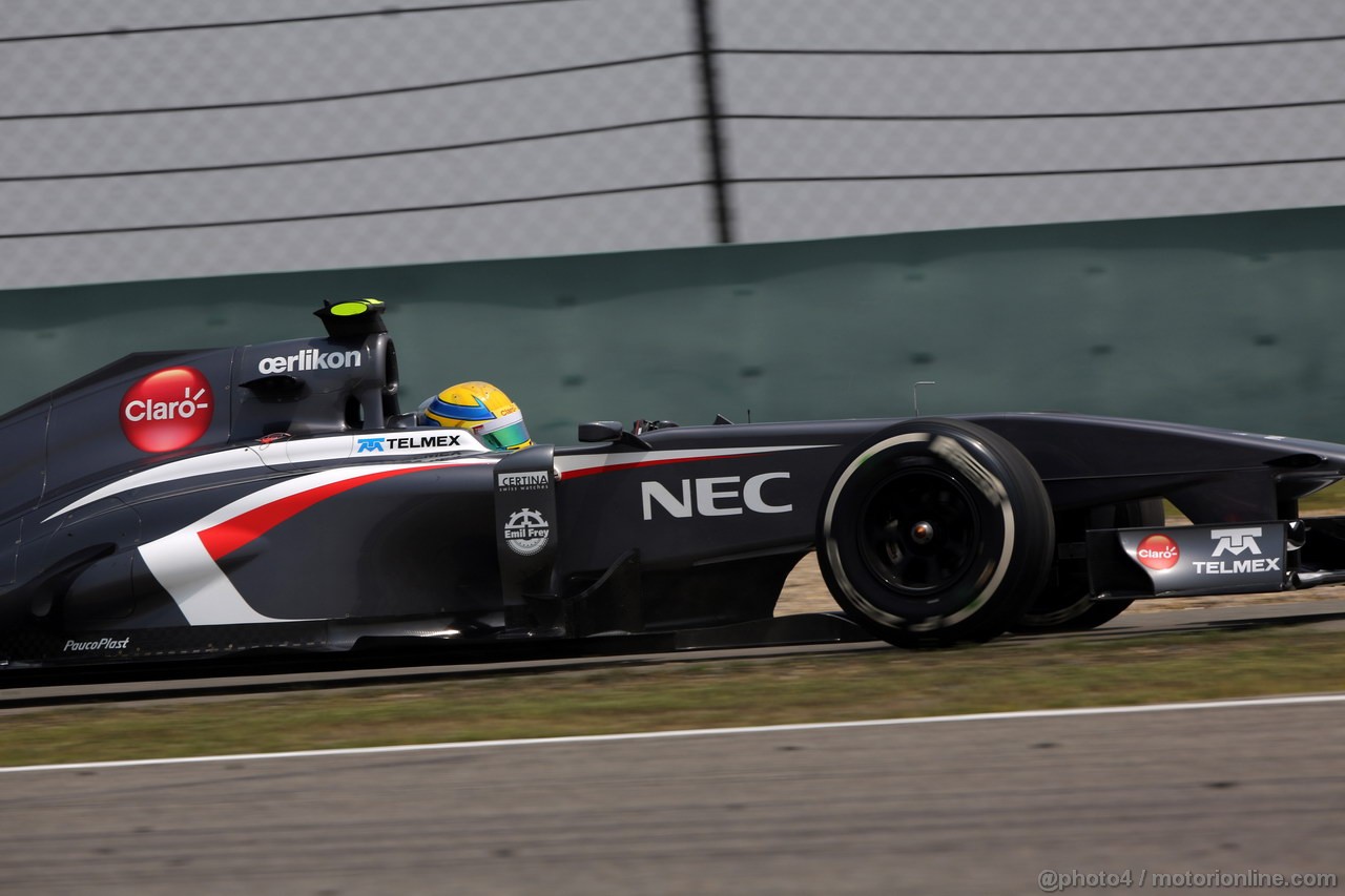GP CINA, 12.04.2013- Prove Libere 1, Esteban Gutierrez (MEX), Sauber F1 Team C32 